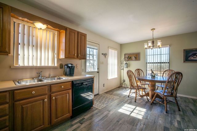 320 county road 341, Jourdanton, TX 78026