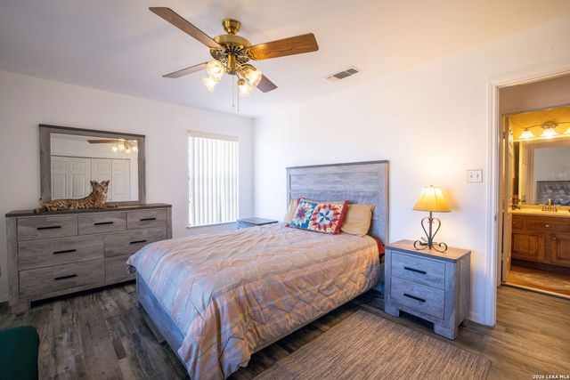 320 county road 341, Jourdanton, TX 78026