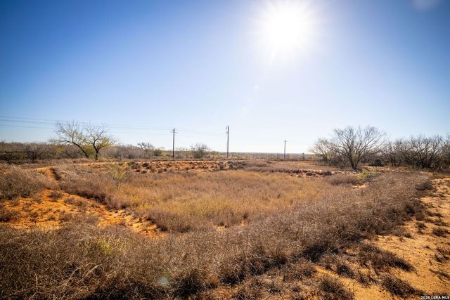 320 county road 341, Jourdanton, TX 78026