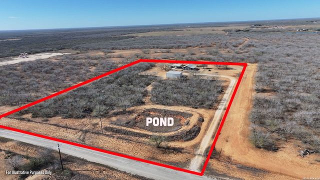 320 county road 341, Jourdanton, TX 78026