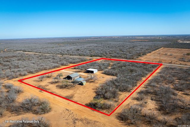 320 county road 341, Jourdanton, TX 78026