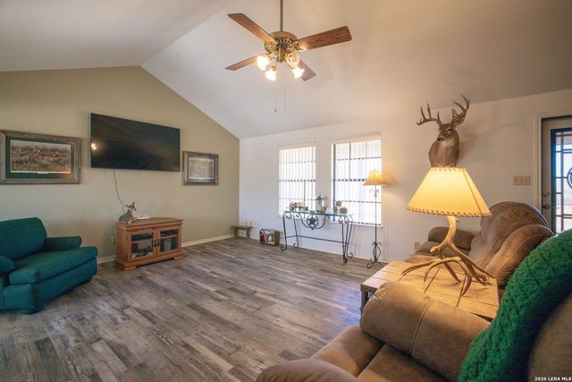 320 county road 341, Jourdanton, TX 78026