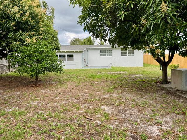 350 Cypress Drive, Lake Park, FL 33403