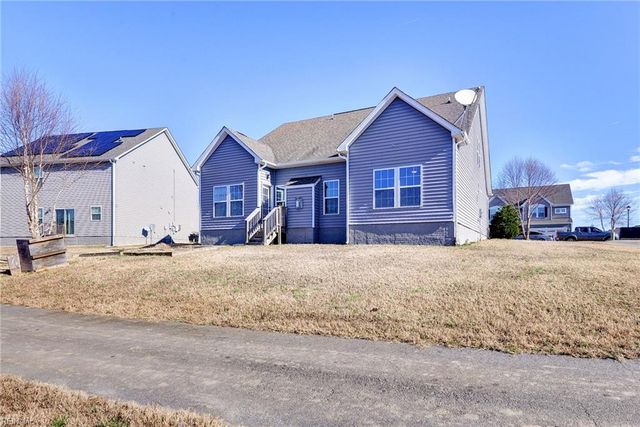 306 Oak Hill LN, Smithfield, VA 23430