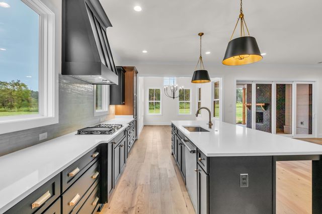 7205 Denton Dr, Christiana, TN 37037