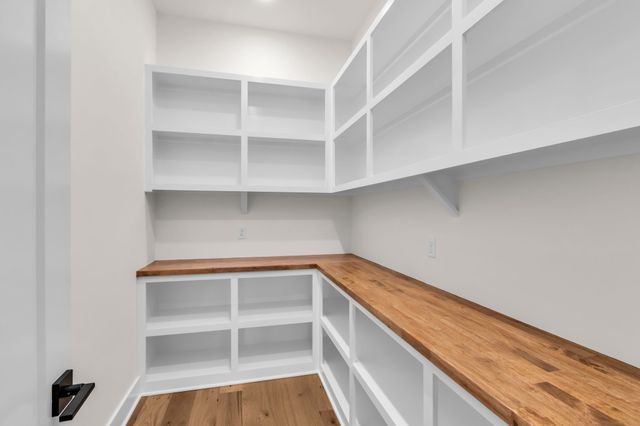 7205 Denton Dr, Christiana, TN 37037