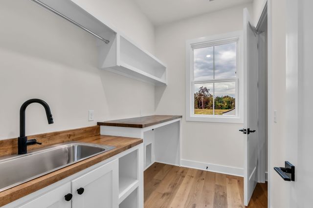 7205 Denton Dr, Christiana, TN 37037