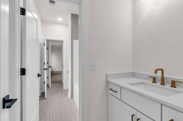 7205 Denton Dr, Christiana, TN 37037