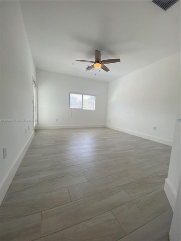 909 NW 45th Ter, Plantation, FL 33317