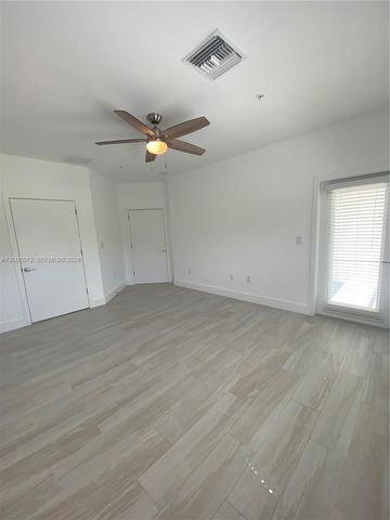 909 NW 45th Ter, Plantation, FL 33317