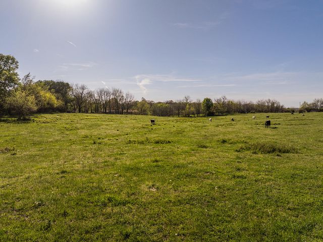 000 North Farm Road 91, Willard, MO 65781
