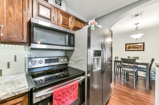 1311 Antoine Drive 110, Houston, TX 77055