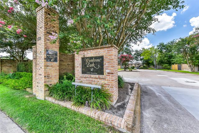 1311 Antoine Drive 110, Houston, TX 77055