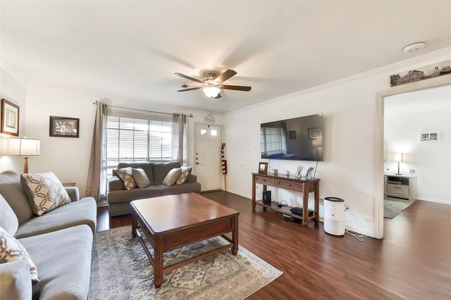 1311 Antoine Drive 110, Houston, TX 77055