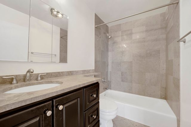 2800 N LAKE SHORE Drive 3113, Chicago, IL 60657