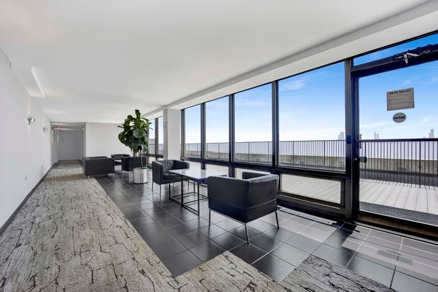 2800 N LAKE SHORE Drive 3113, Chicago, IL 60657