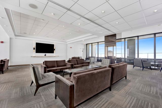 2800 N LAKE SHORE Drive 3113, Chicago, IL 60657