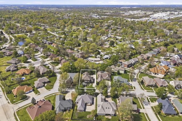 2411 W Dearborn Street, Springfield, MO 65807