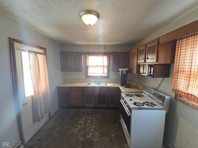 401 W 3rd Street, Sheridan, IN 46069