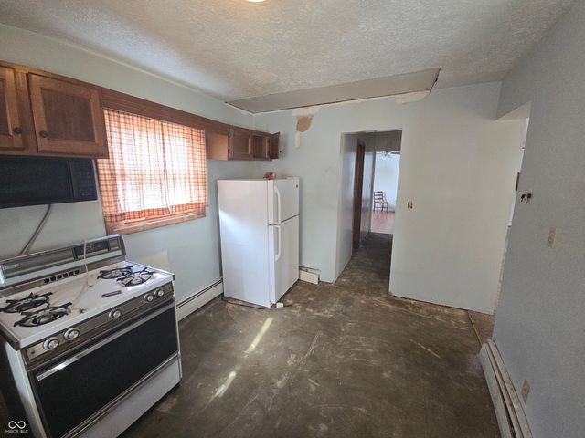 401 W 3rd Street, Sheridan, IN 46069