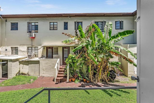 1165 Marseille Dr 17, Miami Beach, FL 33141