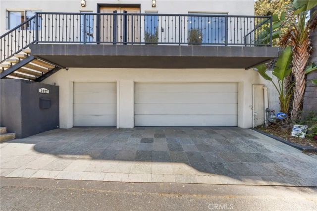 2927 Park Center, Los Angeles, CA 90068