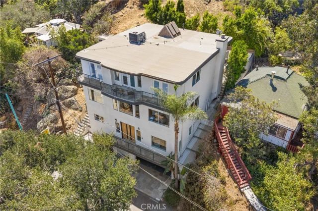 2927 Park Center, Los Angeles, CA 90068