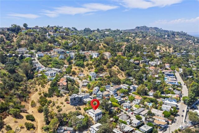 2927 Park Center, Los Angeles, CA 90068