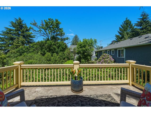 6835 Sw 35TH Ave, Portland, OR 97219