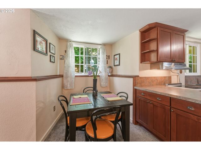 6835 Sw 35TH Ave, Portland, OR 97219