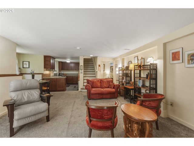 6835 Sw 35TH Ave, Portland, OR 97219