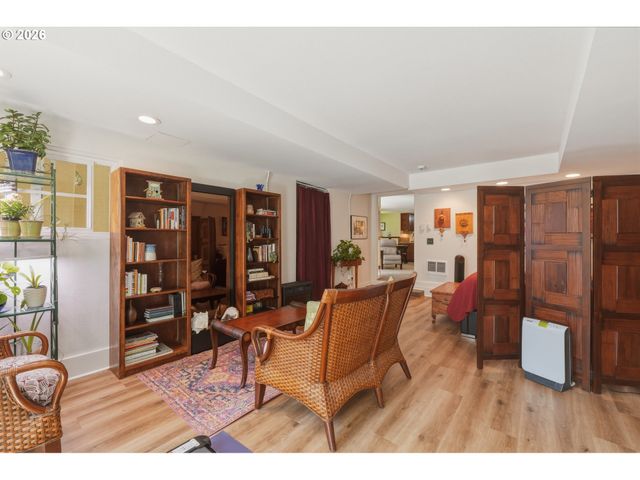 6835 Sw 35TH Ave, Portland, OR 97219