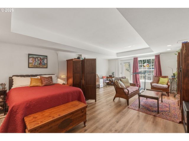 6835 Sw 35TH Ave, Portland, OR 97219