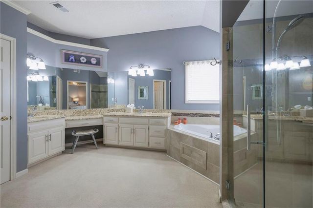 14416 Hemlock Street, Overland Park, KS 66223