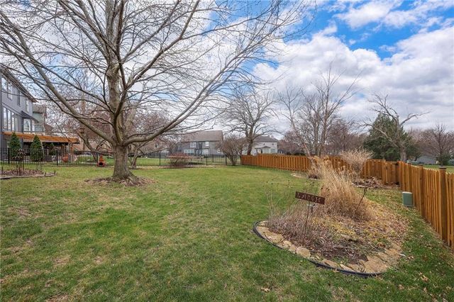 14416 Hemlock Street, Overland Park, KS 66223