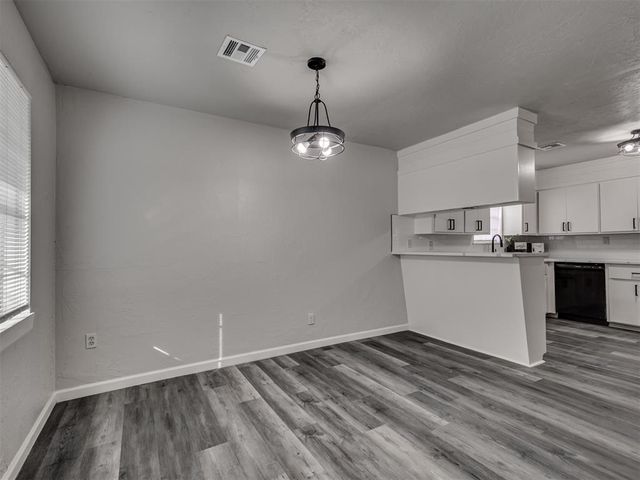 1724 Mimosa Lane, Newcastle, OK 73065