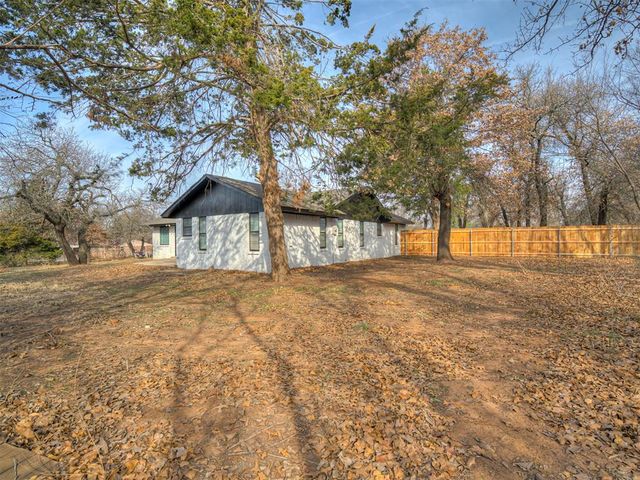 1724 Mimosa Lane, Newcastle, OK 73065
