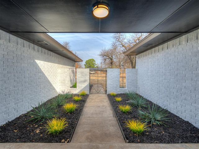 1724 Mimosa Lane, Newcastle, OK 73065