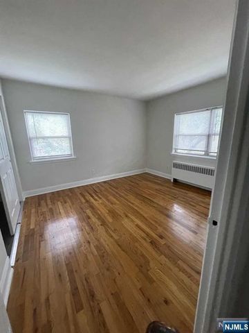 280-320 Oak Street 284B, Ridgewood, NJ 07450