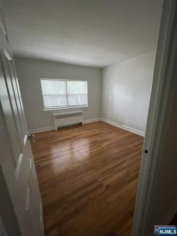 280-320 Oak Street 284B, Ridgewood, NJ 07450