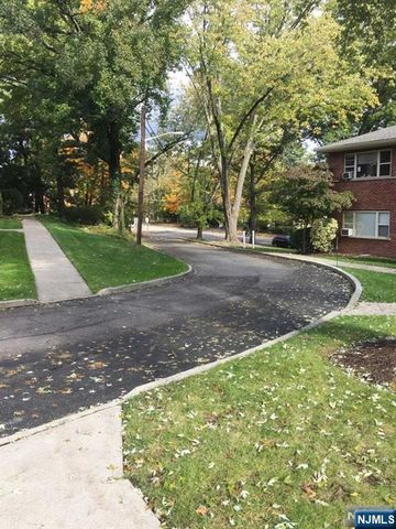 280-320 Oak Street 284B, Ridgewood, NJ 07450