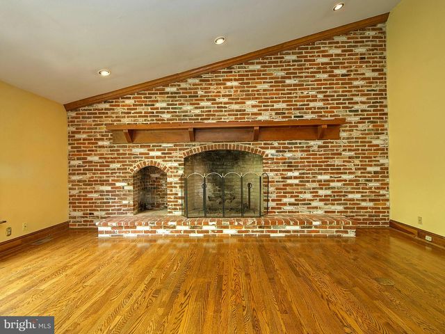 105 CAMERON DR, Hockessin, DE 19707