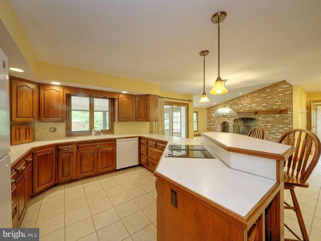 105 CAMERON DR, Hockessin, DE 19707