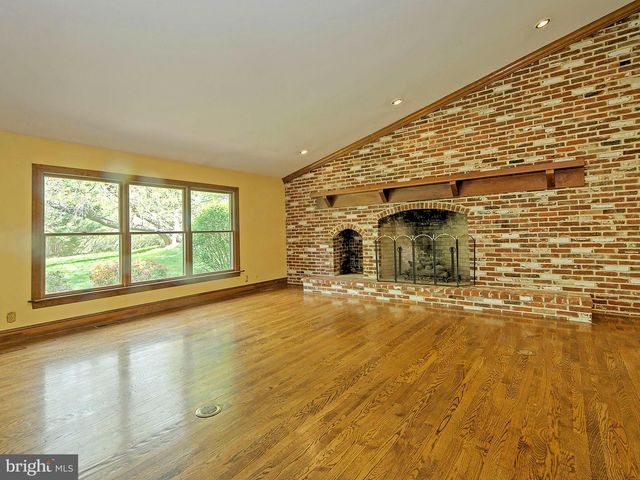 105 CAMERON DR, Hockessin, DE 19707