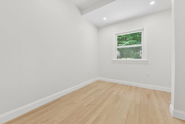 5 Cambridge Ter 1, Boston, MA 02134