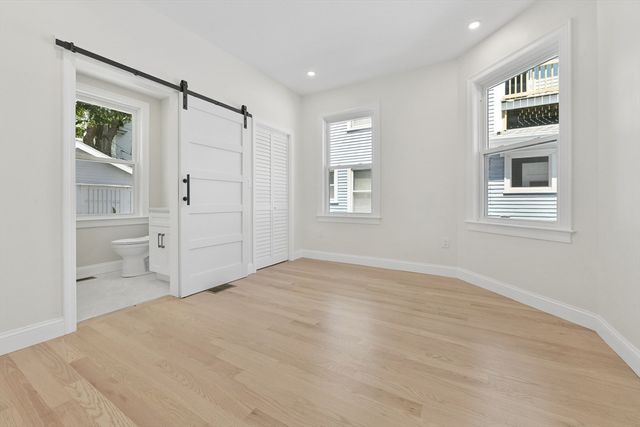 5 Cambridge Ter 1, Boston, MA 02134