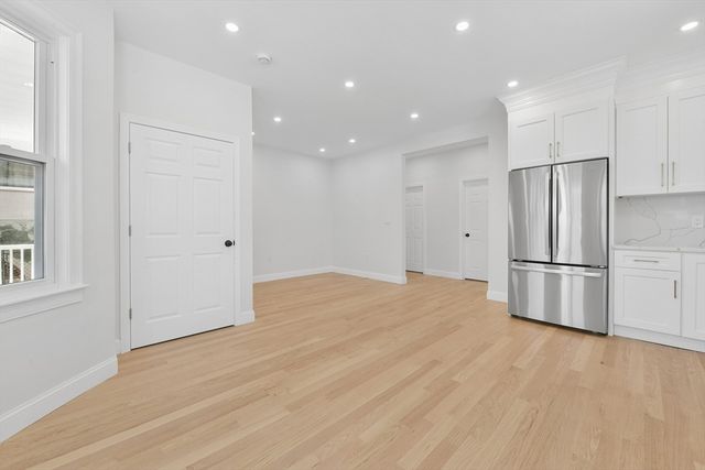 5 Cambridge Ter 1, Boston, MA 02134