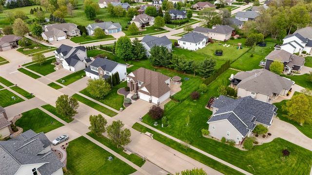 570 Landau Street, Robins, IA 52328