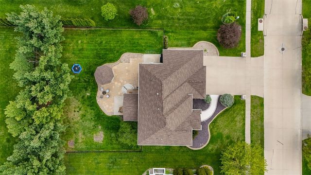 570 Landau Street, Robins, IA 52328