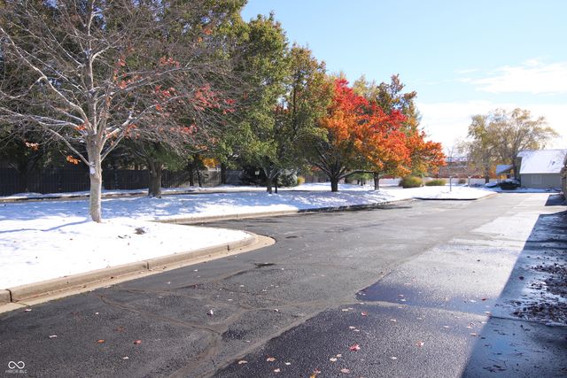 8750 Yardley Court APT 303, Indianapolis, IN 46268